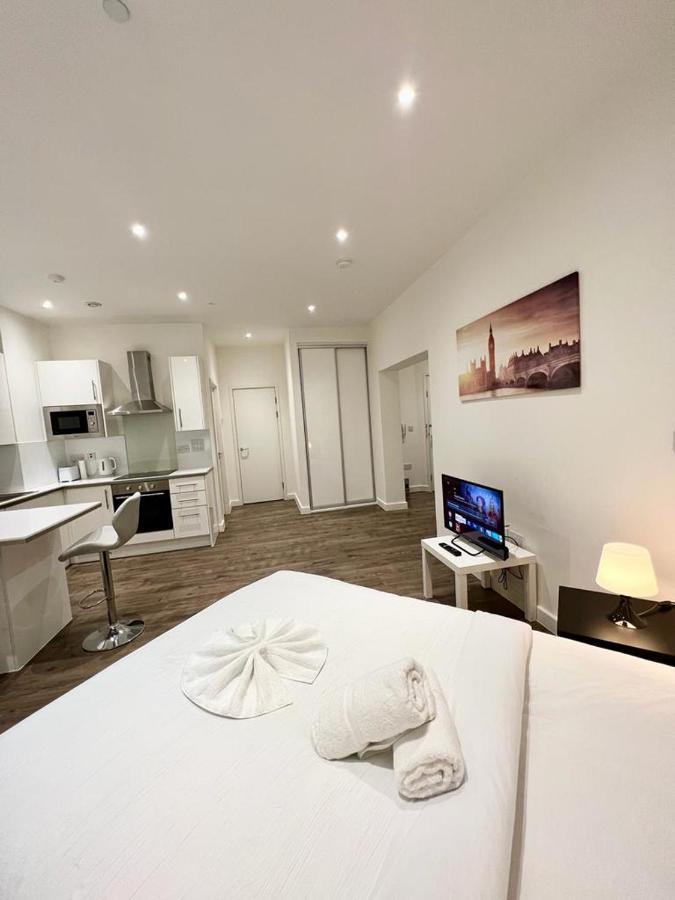 Alarabi Apartments-Studio Flat Кройдон Экстерьер фото